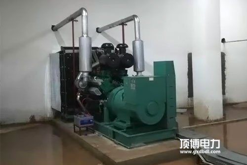 喜迎国庆70周年,顶博电力与柳州市硕特机电商行签订800KW广西顶博发电机组制造2台